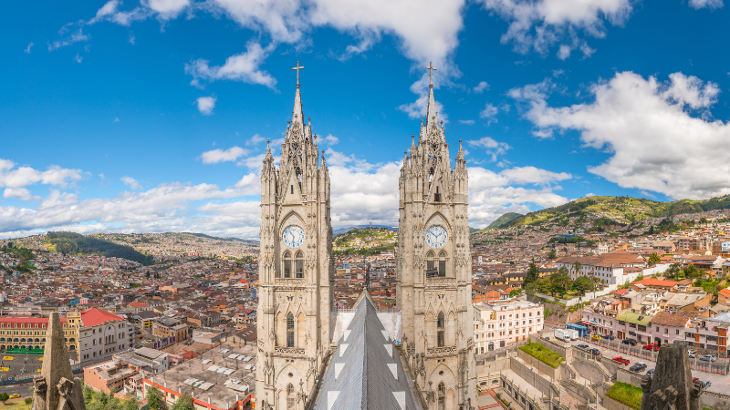 Virtual Travels: Quito Virtual Tour & Tradition