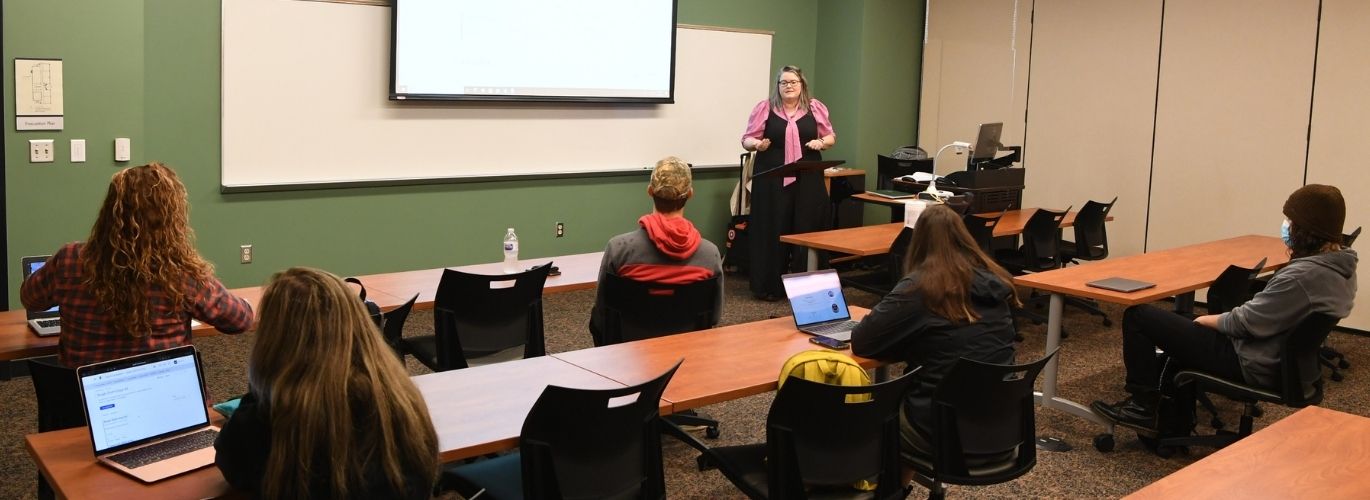 Christina Loucks, Columbia State instructor of English and OER grant project director, teaching one of the English 1010 classes piloting the OER materials.