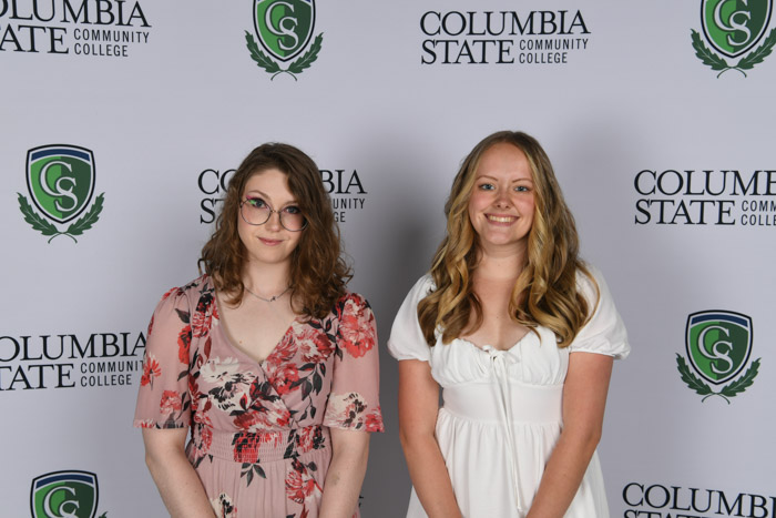 Pictured (left to right): Williamson County graduates Kaylyn Dotson and Olivia Gongwer.