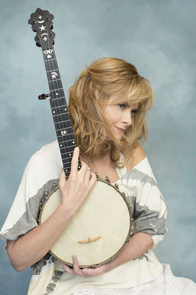 Alison Brown with her banjo